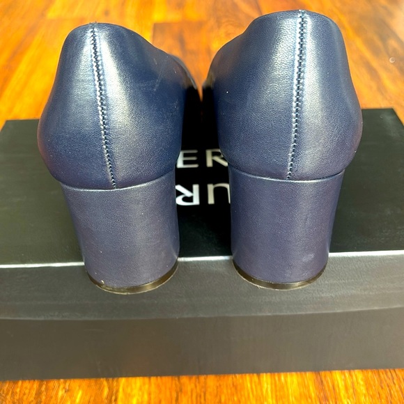 Naturalizer Warner French Navy Heels - Picture 5 of 11